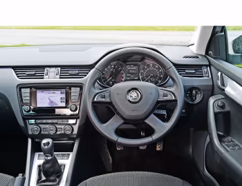 Передня панель Škoda Octavia [UK-spec] (5E) '2013–16