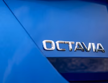 Škoda Octavia [UK-spec] '2020–pr.