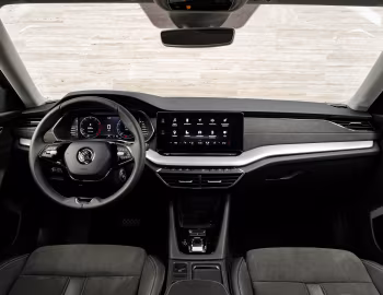 Painel frontal Škoda Octavia [CIS] '2020–22