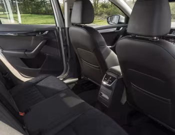 Інтер'єр Škoda Octavia [UK-spec] (5E) '2017–20