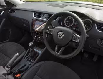Інтер'єр Škoda Octavia [UK-spec] (5E) '2017–20