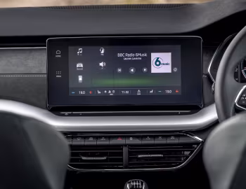 Interior Škoda Octavia [UK-spec] '2020–pr.