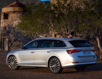 Škoda Octavia Combi [Worldwide] '2020–24