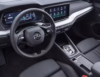 Painel frontal Škoda Octavia Combi [Worldwide] '2020–24