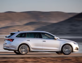 Škoda Octavia Combi [Worldwide] '2020–24