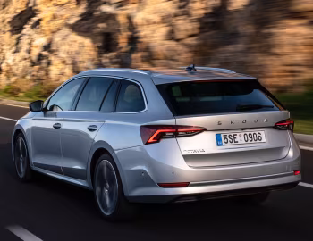 Škoda Octavia Combi [Worldwide] '2020–24