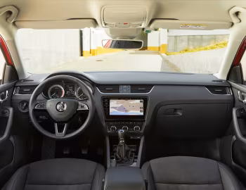 Painel frontal Škoda Octavia Combi G-Tec [Worldwide] (5E) '2017–20