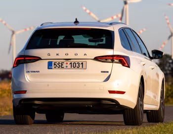 Škoda Octavia e-Tec Combi [Worldwide] '2020–24