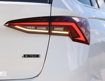 Škoda Octavia e-Tec Combi [Worldwide] '2020–24