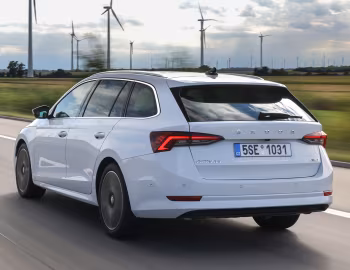 Škoda Octavia e-Tec Combi [Worldwide] '2020–24