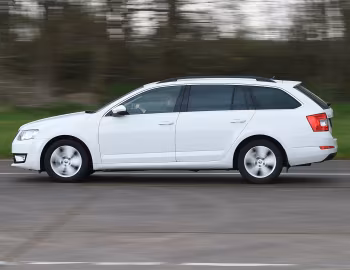 Škoda Octavia Estate [UK-spec] (5E) '2013–16