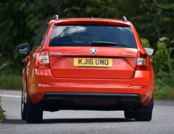 Škoda Octavia Estate [UK-spec] (5E) '2013–16