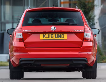 Škoda Octavia Estate [UK-spec] (5E) '2013–16