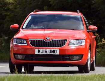 Škoda Octavia Estate [UK-spec] (5E) '2013–16
