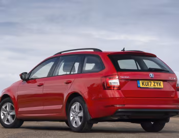 Škoda Octavia Estate [UK-spec] (5E) '2017–20