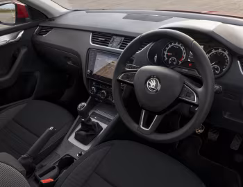 Інтер'єр Škoda Octavia Estate [UK-spec] (5E) '2017–20