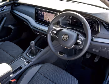 Interior Škoda Octavia Estate [UK-spec] '2020–24