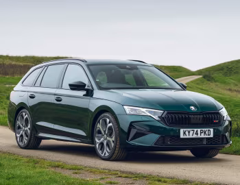 Škoda Octavia Estate vRS [UK-spec] '2024–pr.