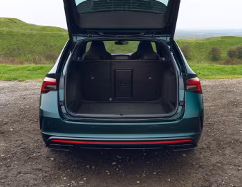 Porta-malas Škoda Octavia Estate vRS [UK-spec] '2024–pr.