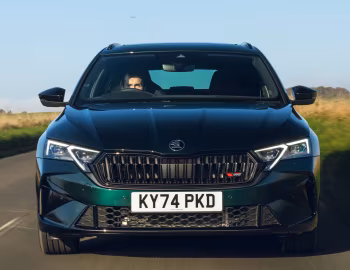 Škoda Octavia Estate vRS [UK-spec] '2024–pr.