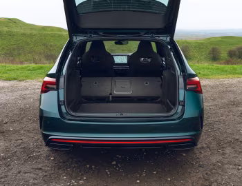 Porta-malas Škoda Octavia Estate vRS [UK-spec] '2024–pr.