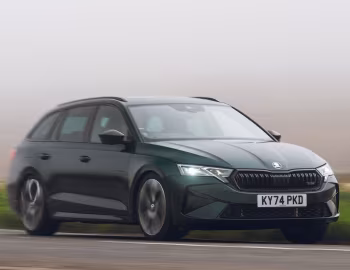 Škoda Octavia Estate vRS [UK-spec] '2024–pr.