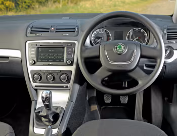 Передня панель Škoda Octavia GreenLine [UK-spec] (1Z) '2009–13