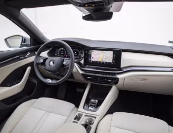 Painel frontal Škoda Octavia iV [Worldwide] '2020–24