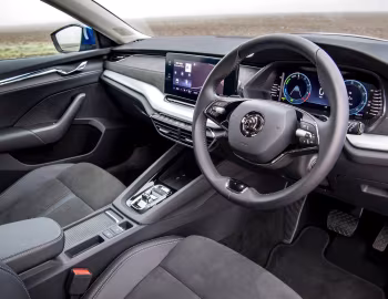Interior Škoda Octavia iV [UK-spec] '2020–pr.