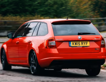 Škoda Octavia vRS 230 Estate [UK-spec] (5E) '2015–17