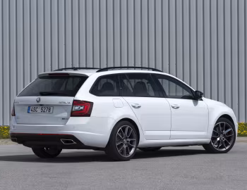 Škoda Octavia RS Combi [Worldwide] (5E) '2017–20