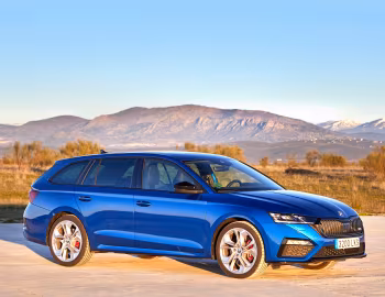 Škoda Octavia RS Combi [Worldwide] '2020–24