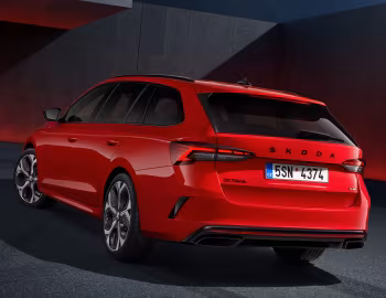 Škoda Octavia Combi RS [Worldwide] '2024–pr.