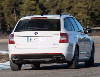 Škoda Octavia RS Combi 4×4 [Worldwide] (5E) '2015–16