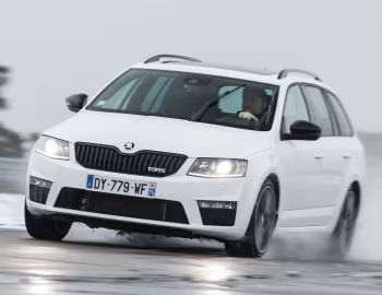 Škoda Octavia RS Combi 4×4 [Worldwide] (5E) '2015–16