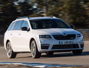 Škoda Octavia RS Combi 4×4 [Worldwide] (5E) '2015–16
