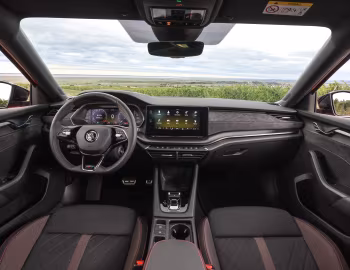 Painel frontal Škoda Octavia RS iV Combi [Worldwide] '2020–24