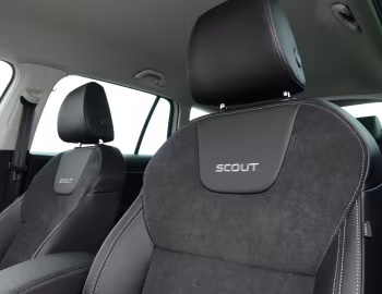 Інтер'єр Škoda Octavia Scout [UK-spec] (5E) '2017–20