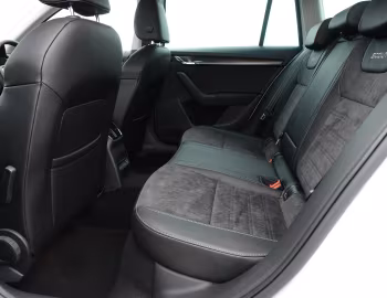 Інтер'єр Škoda Octavia Scout [UK-spec] (5E) '2017–20