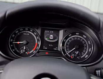 Комбінація приладів Škoda Octavia Scout [UK-spec] (5E) '2014–17