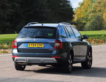 Škoda Octavia Scout [UK-spec] (5E) '2014–17
