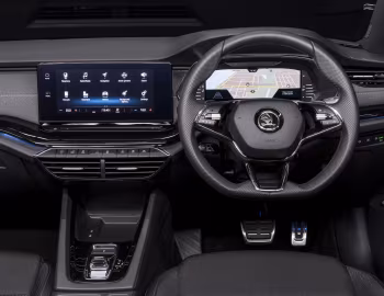 Painel frontal Škoda Octavia Sportline [Australia] '2023–24