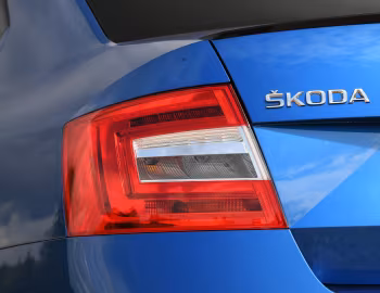 Škoda Octavia Sportline [UK-spec] (5E) '2019–20
