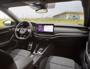 Painel frontal Škoda Octavia Combi Sportline [Worldwide] '2024–pr.