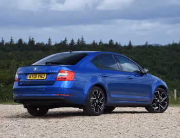 Škoda Octavia Sportline [UK-spec] (5E) '2019–20