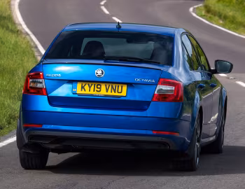 Škoda Octavia Sportline [UK-spec] (5E) '2019–20