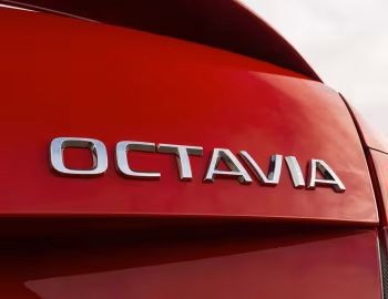 Škoda Octavia vRS [UK-spec] (5E) '2017–20