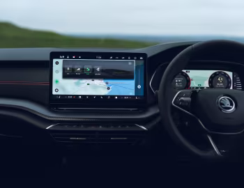 Painel frontal Škoda Octavia vRS [UK-spec] '2024–pr.