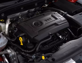 Під капотом Škoda Octavia vRS [UK-spec] (5E) '2017–20