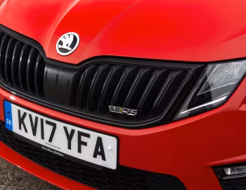 Škoda Octavia vRS [UK-spec] (5E) '2017–20